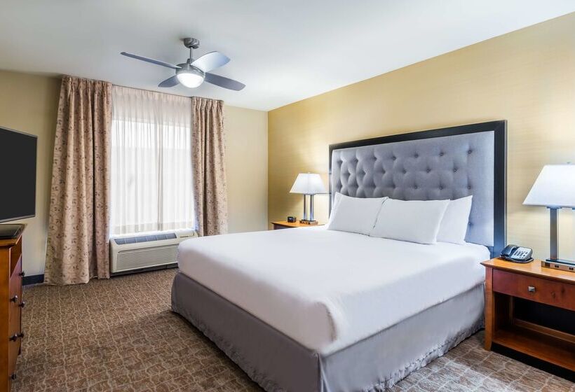 هتل Homewood Suites By Hilton St. Louis Riverport Airport West