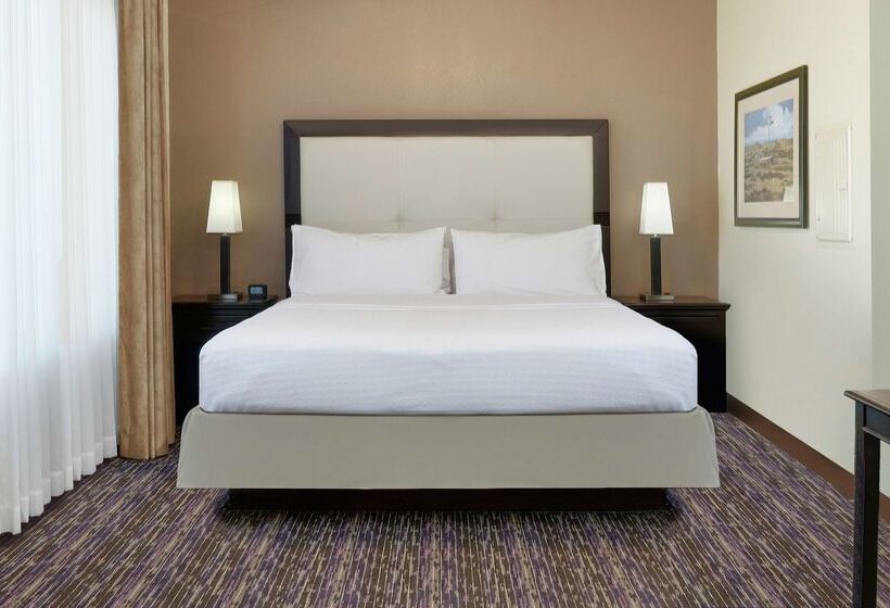 هتل Homewood Suites By Hilton Wichita Falls
