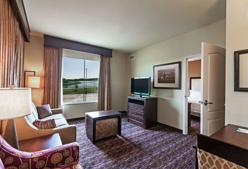هتل Homewood Suites By Hilton Wichita Falls
