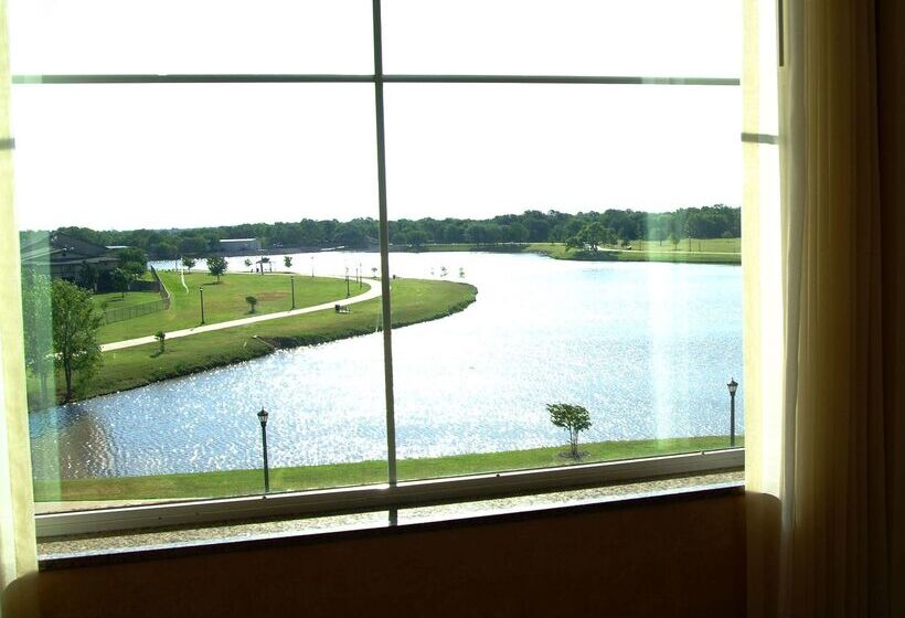 هتل Homewood Suites By Hilton Wichita Falls