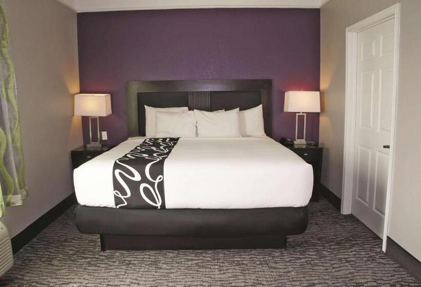 هتل La Quinta By Wyndham Pearland