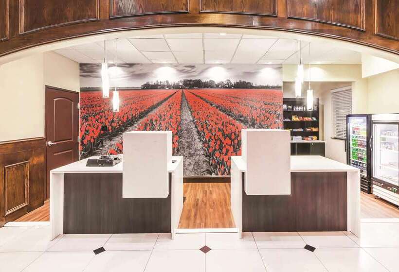 هتل La Quinta Inn & Suites By Wyndham Allen At The Village