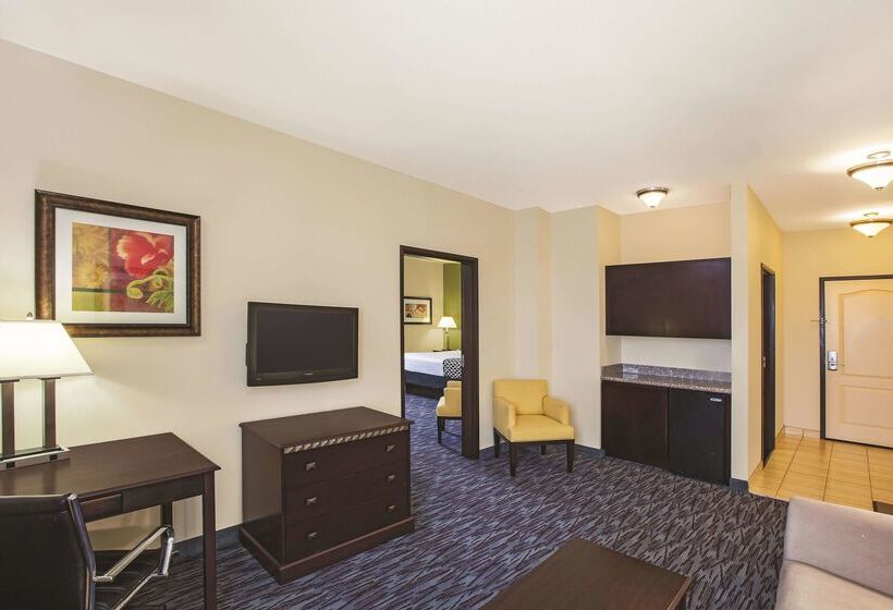 Hotel La Quinta Inn & Suites By Wyndham Allen At The Village