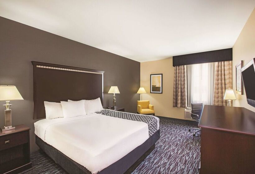 هتل La Quinta Inn & Suites By Wyndham Allen At The Village