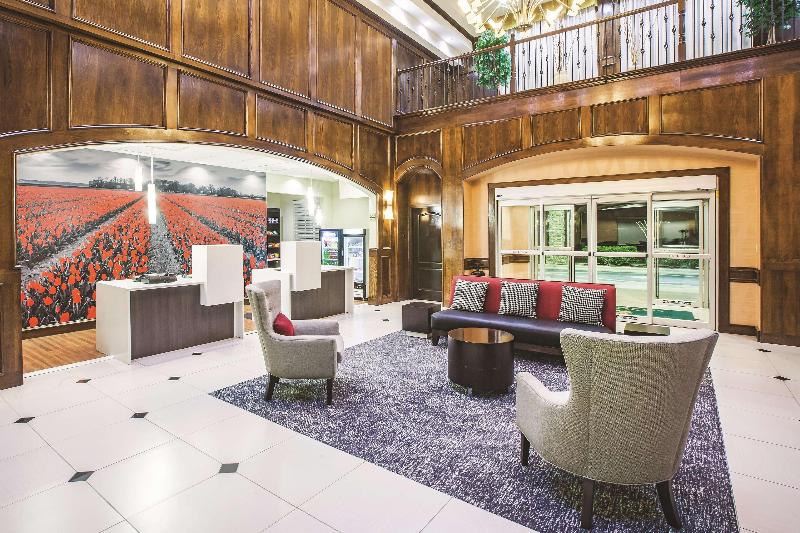هتل La Quinta Inn & Suites By Wyndham Allen At The Village