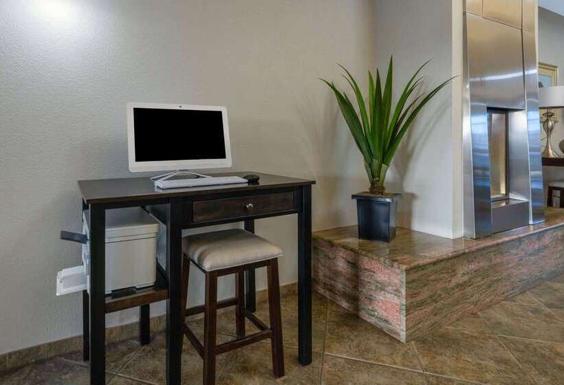 هتل La Quinta Inn & Suites By Wyndham Loveland Estes Park