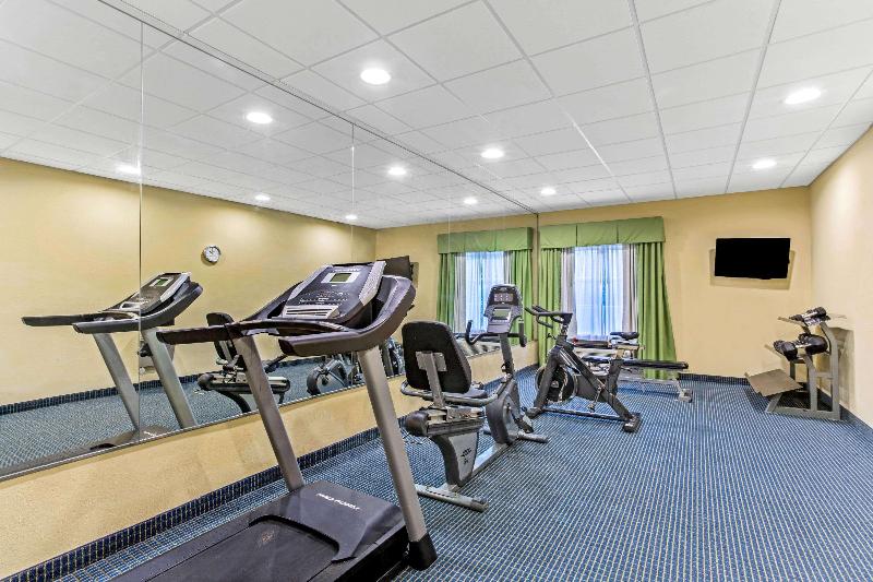 Отель La Quinta Inn & Suites By Wyndham Mobile Satsuma / Saraland