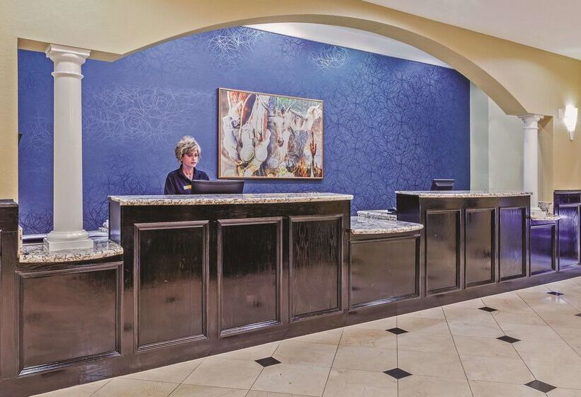 هتل La Quinta By Wyndham Pearland
