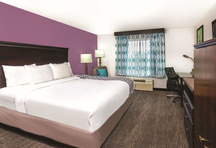 هتل La Quinta By Wyndham Rome