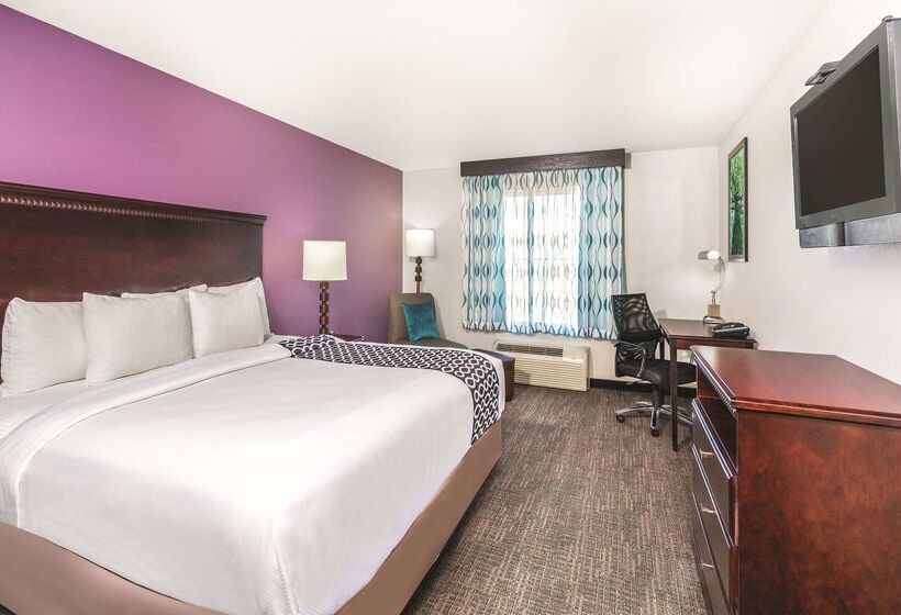 هتل La Quinta By Wyndham Rome