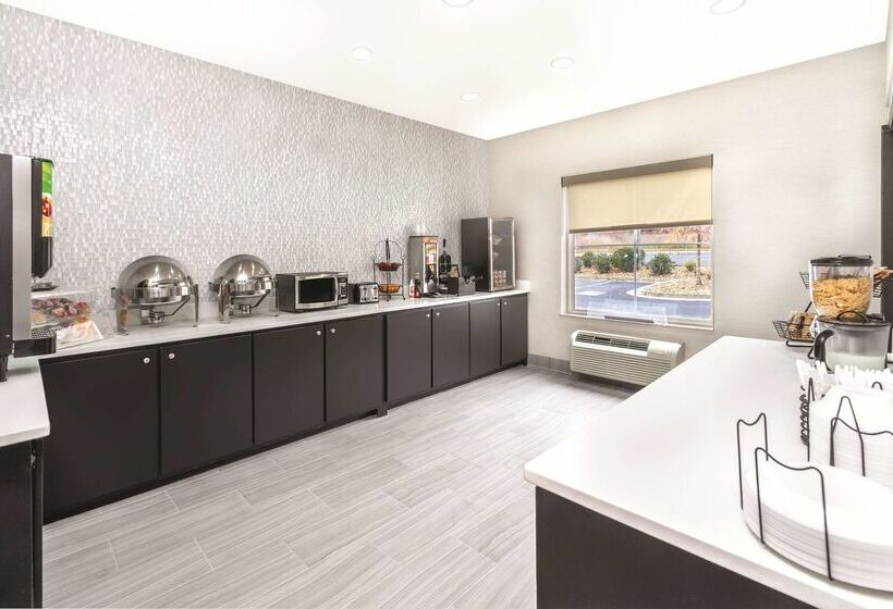 هتل La Quinta By Wyndham Rome