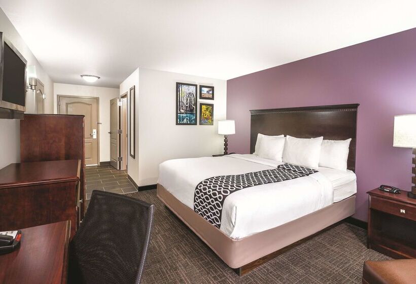 هتل La Quinta By Wyndham Rome