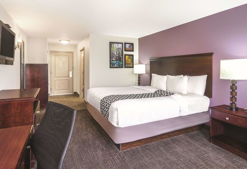 هتل La Quinta By Wyndham Rome