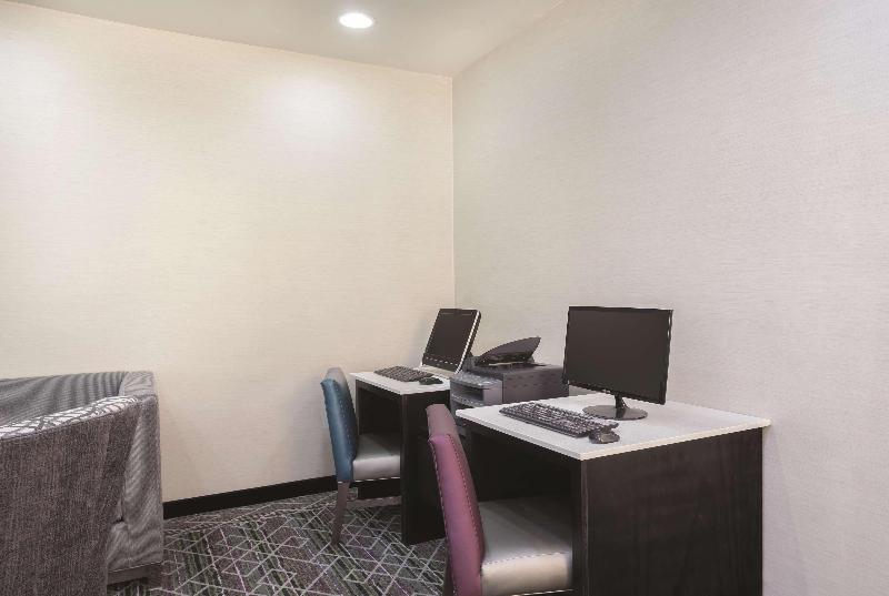 هتل La Quinta By Wyndham Rome