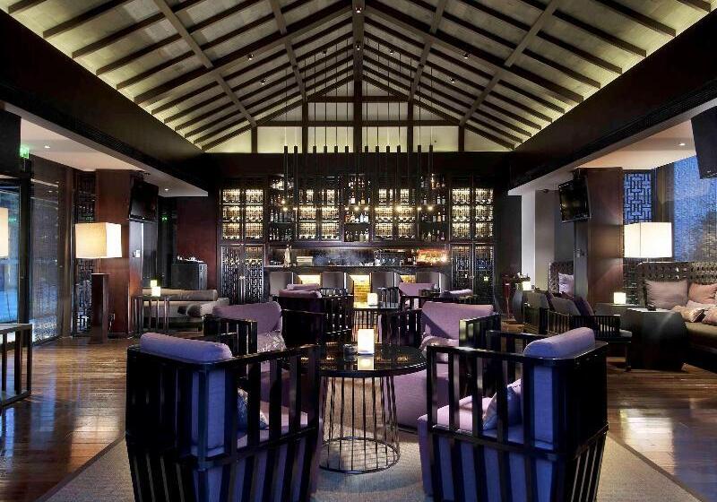 בית מלון כפרי Pullman Lijiang Resort & Spa