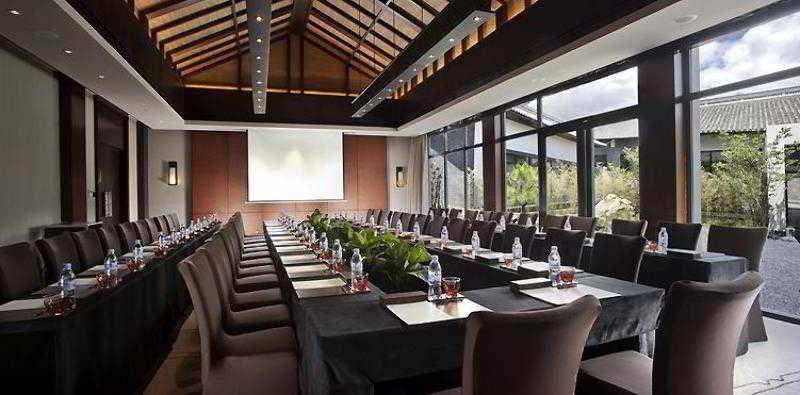 בית מלון כפרי Pullman Lijiang Resort & Spa