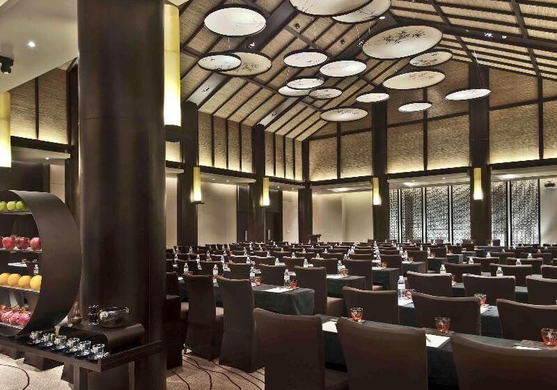 בית מלון כפרי Pullman Lijiang Resort & Spa