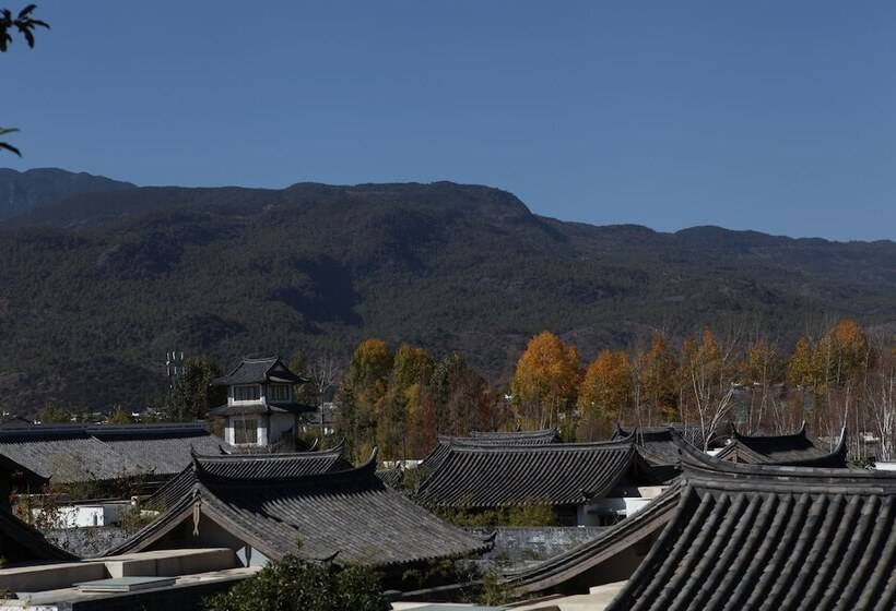 Отель Pullman Lijiang Resort & Spa