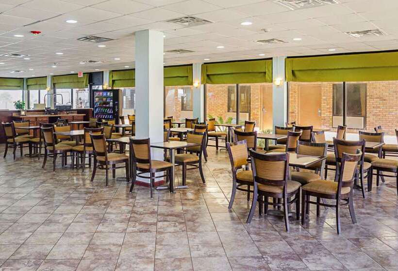 هتل Quality Inn Biloxi Beach