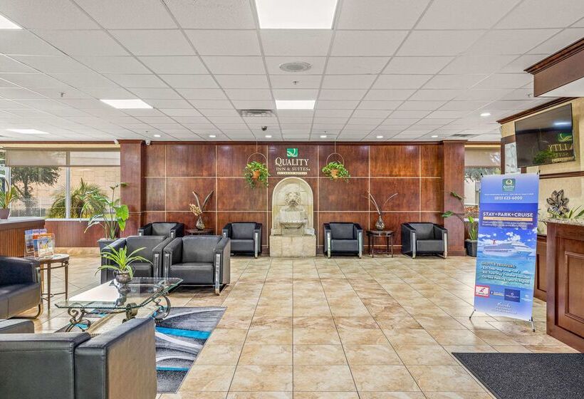 בית מלון כפרי Quality Inn & Suites Tampa Ybor City