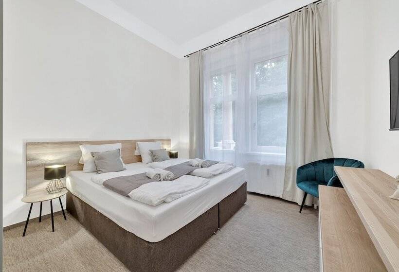 هتل Rezidence Villa Gloria