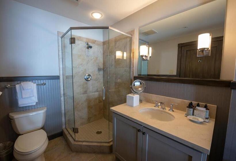 هتل The Lodge At Mountaineer Square