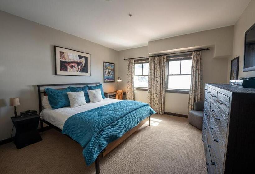 هتل The Lodge At Mountaineer Square