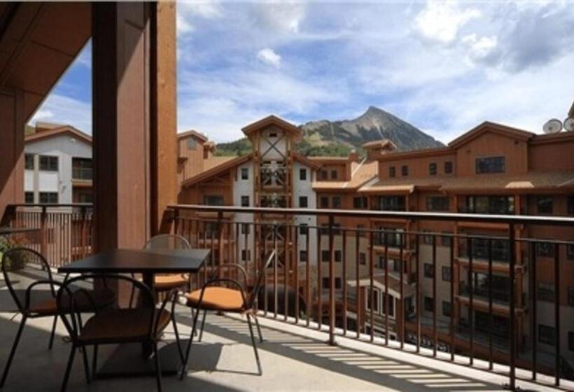 هتل The Lodge At Mountaineer Square