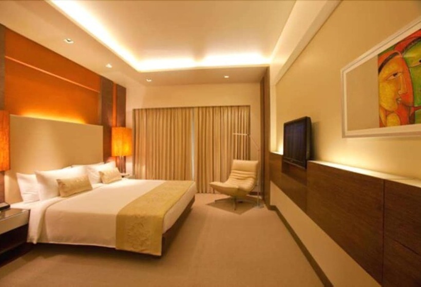 هتل Pullman Chennai Anna Salai