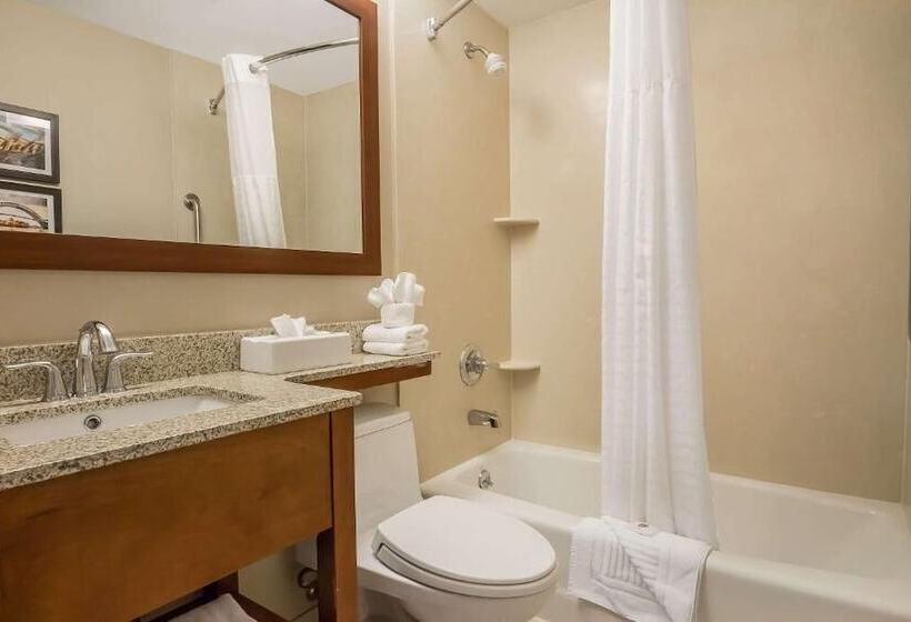 فندق The Staten Island Inn