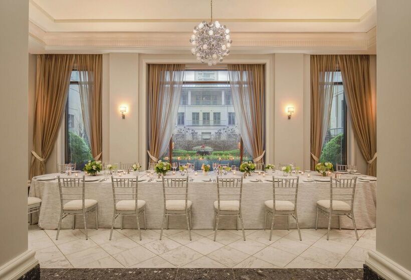 هتل Waldorf Astoria Atlanta Buckhead