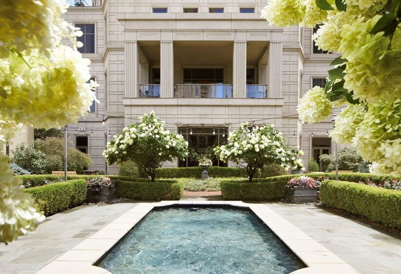 هتل Waldorf Astoria Atlanta Buckhead