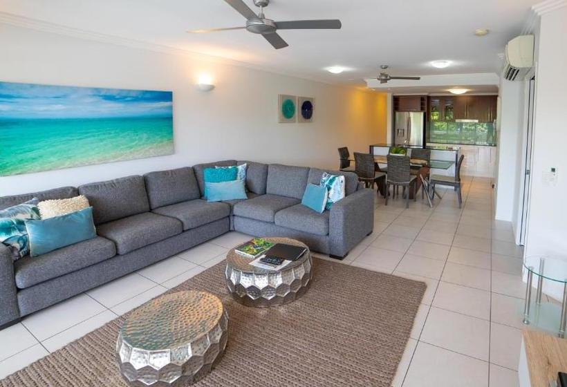 هتل Waters Edge Apartment Cairns