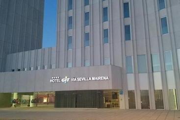 هتل Yit Via Sevilla Mairena