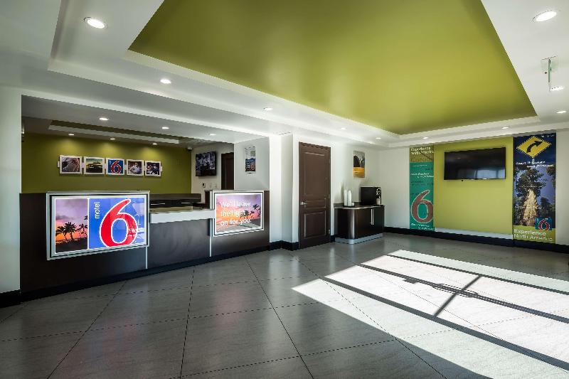 Motel 6 Canoga Park, Ca