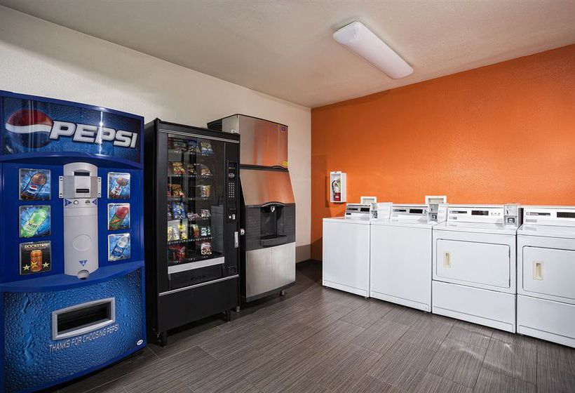 Motel 6 Newport Beach
