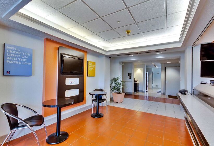 Motel 6lewisville, Tx  Dallas