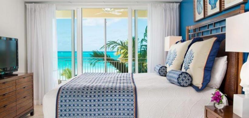 استراحتگاه The Tuscany On Grace Bay