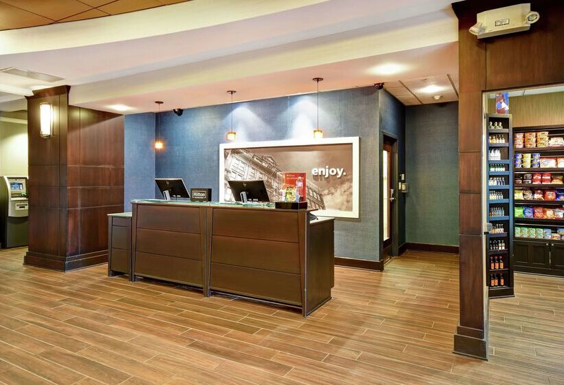 Hampton Inn & Suites Detroit Canton