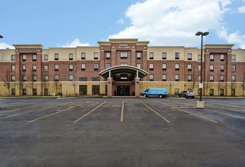 Hampton Inn & Suites Detroit Canton