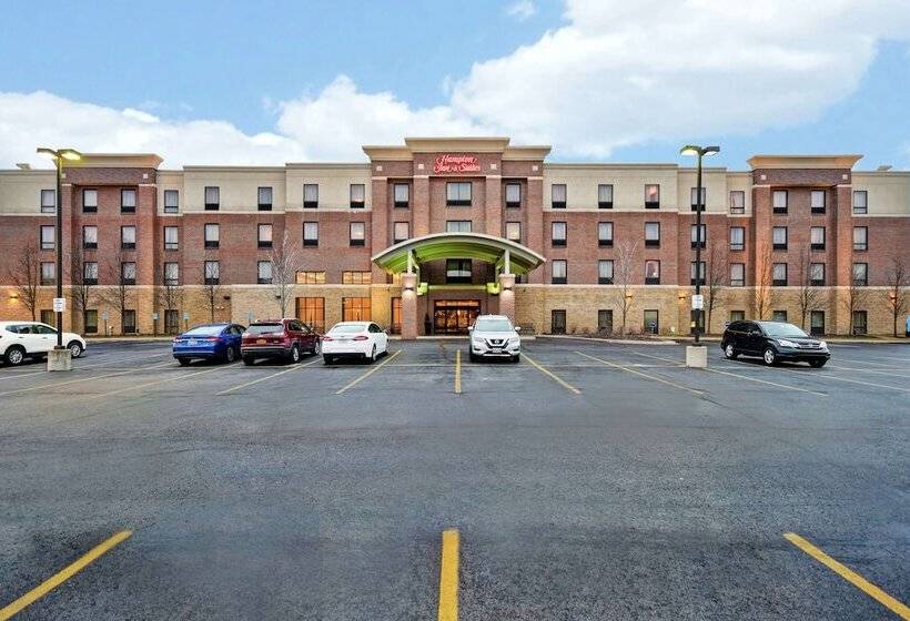 Hampton Inn & Suites Detroit Canton