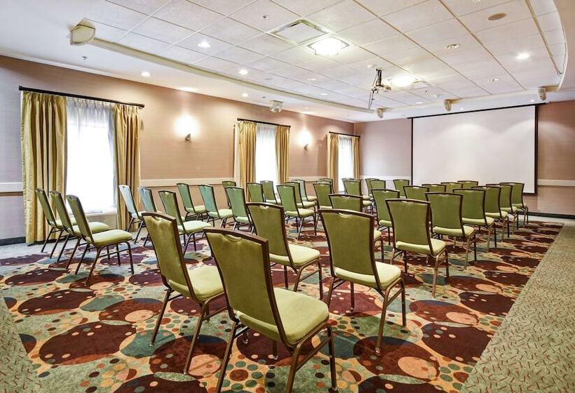 Hampton Inn & Suites Detroit Canton