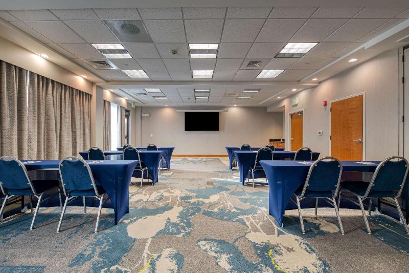 Hampton Inn Wilmingtonuniversity Area/smith Creek Station