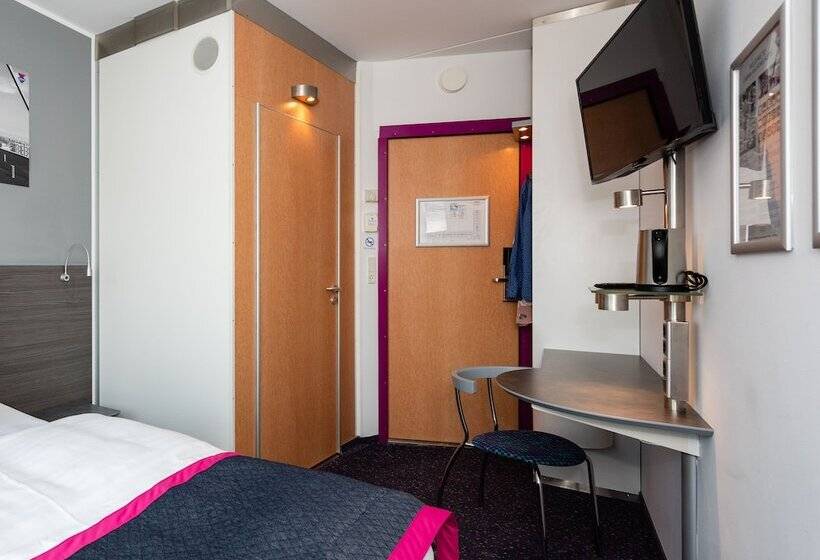 هتل Cabinn Aalborg