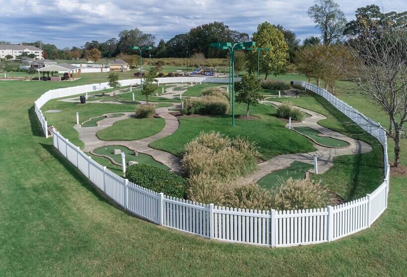 هتل Club Wyndham Governors Green