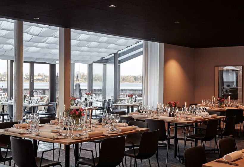 هتل Comwell Kongebrogaarden