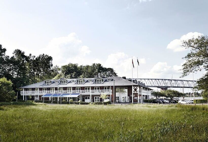 هتل Comwell Kongebrogaarden