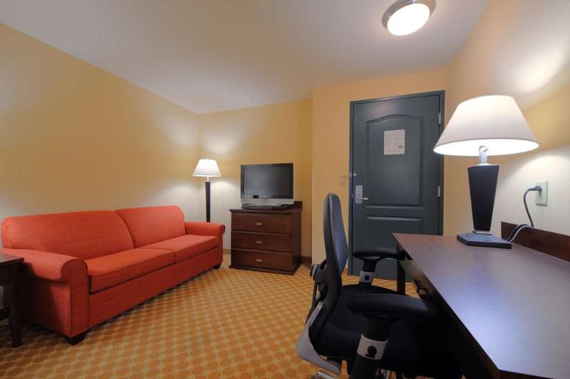 هتل Country Inn & Suites By Radisson, Savannah Airport, Ga