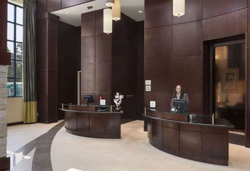هتل Embassy Suites By Hilton Savannah Airport