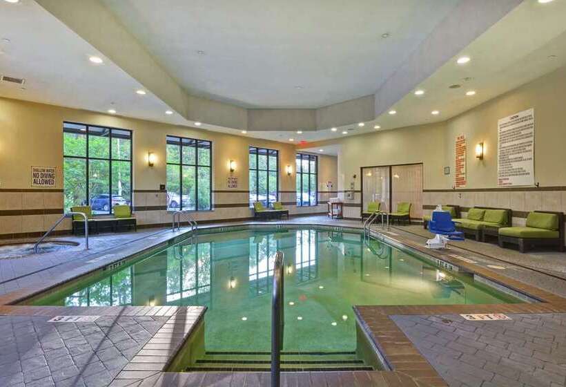 هتل Embassy Suites By Hilton Savannah Airport